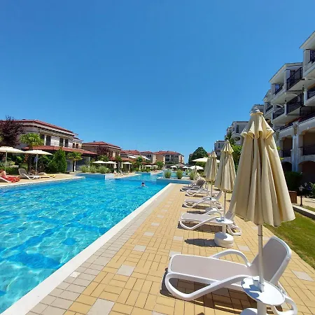 Captain's In Life 60m2 Szozopol